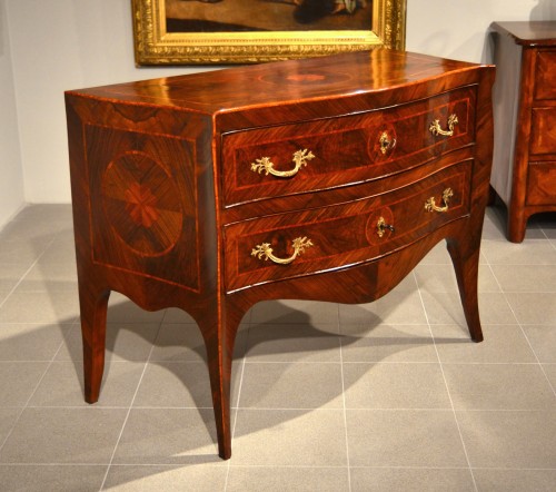 Commode sauteuse d'époque Louis XV - Mobilier Style Louis XV